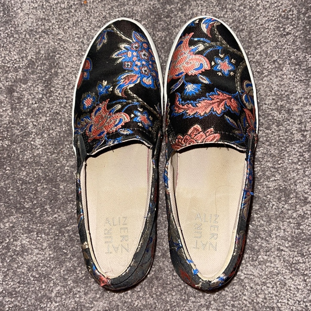 Naturalizer Black and Blue Floral Loafers